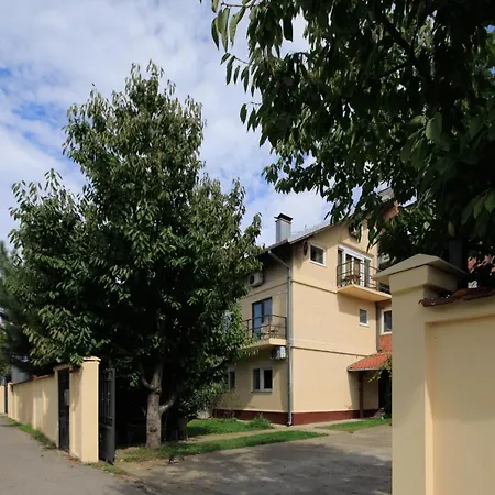 Appartement Aviator & Nikola Tesla Airport Belgrade *