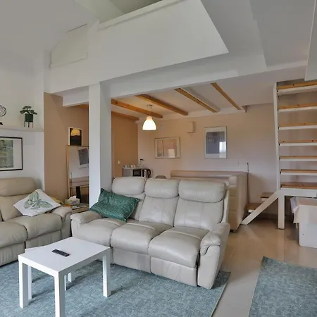 Aviator & Nikola Tesla Airport Belgrade * Surčin