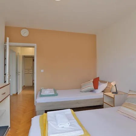 Apartment Aviator & Nikola Tesla Airport Belgrade *